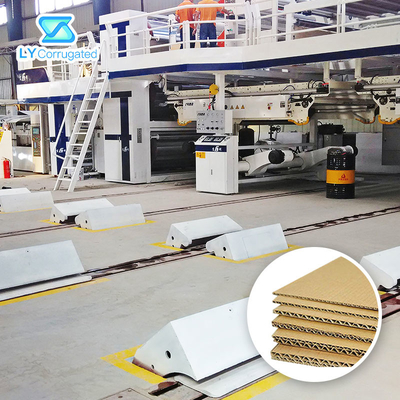 7-warstwowa linia do produkcji tektury falistej 2800 mm 200 m / min Prędkość robocza